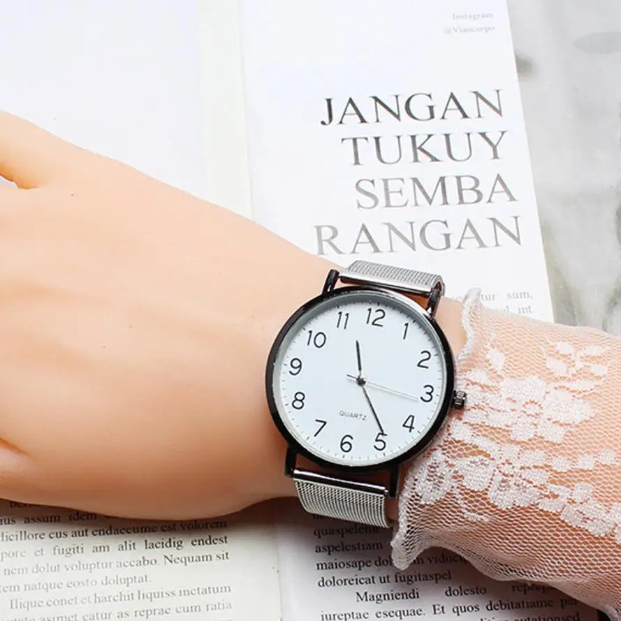 Luxury Hot Watch Men Fashion Sport Quartz Clock Mens Watches Unisex Simple Business Fashion Steel Strip Quartz Brand Wrist Watch