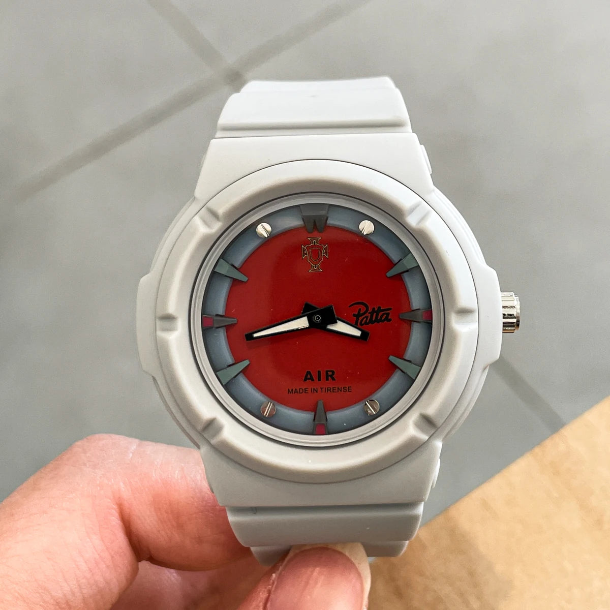 2025 new men's watch brand genuine men's high-end men's quartz watch light luxury sports boys gift waterproof