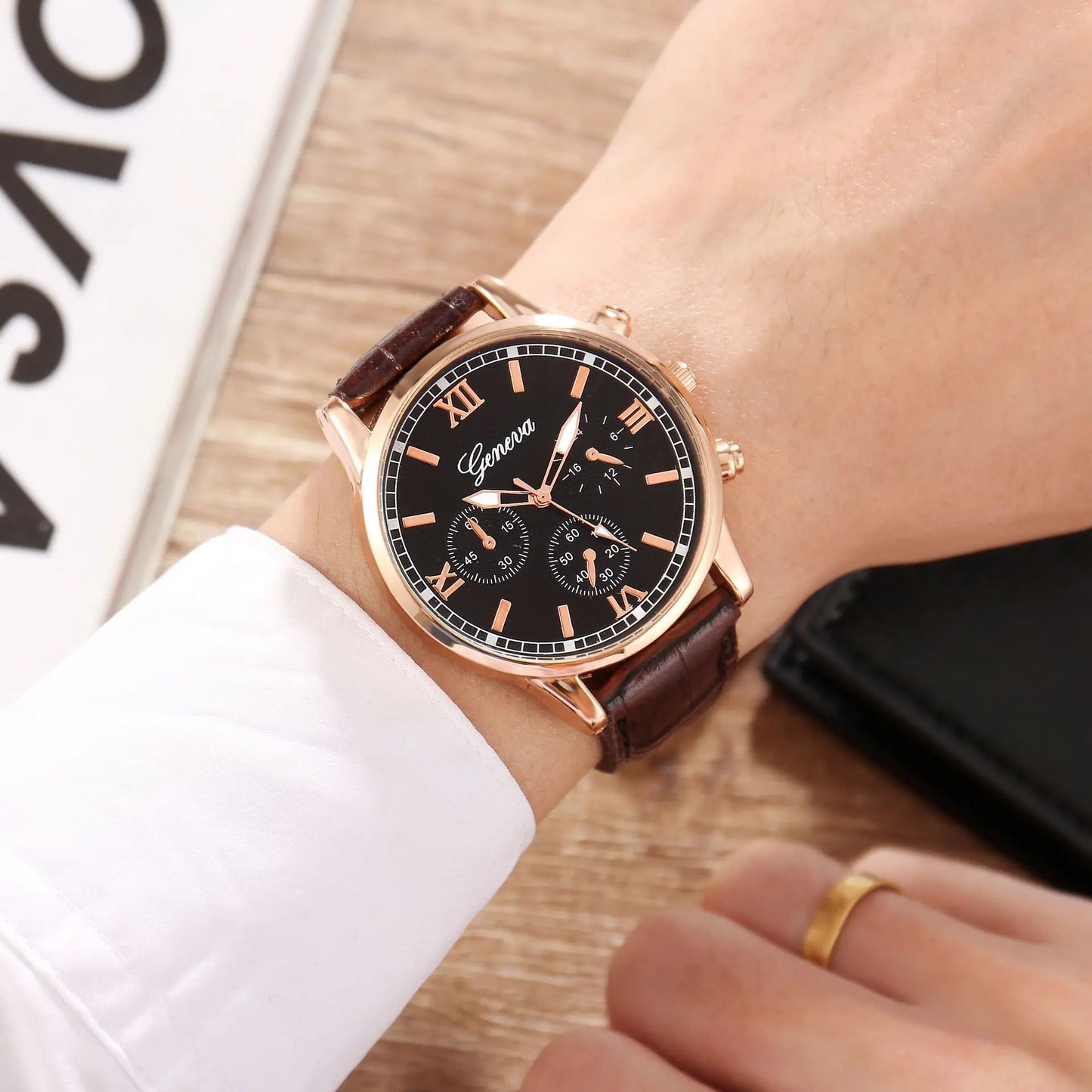 New Mens Watches Luxury Male Clock Fashion Sport Quartz Wristwatch for Man Casual Leather Belt Male Clock Relogio Masculino